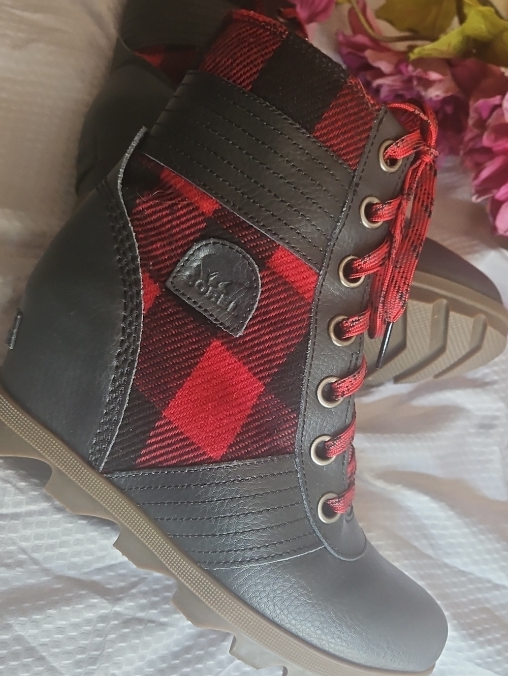 Sorel Black Lexie Lace-Up Wedge Ankle Boot Size 6